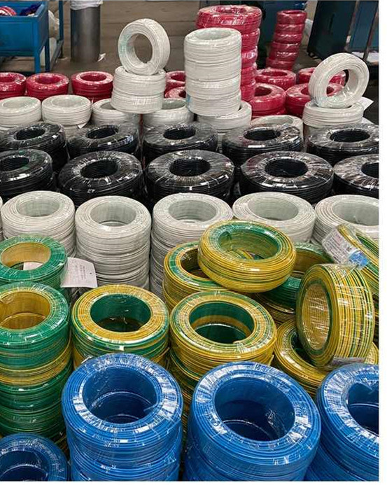 Chine 
                Routes de fil électrique 1.5 2.5 4 6 mm2 Ingelec en Cuivre Bleu Rouge
              fabrication et fournisseur